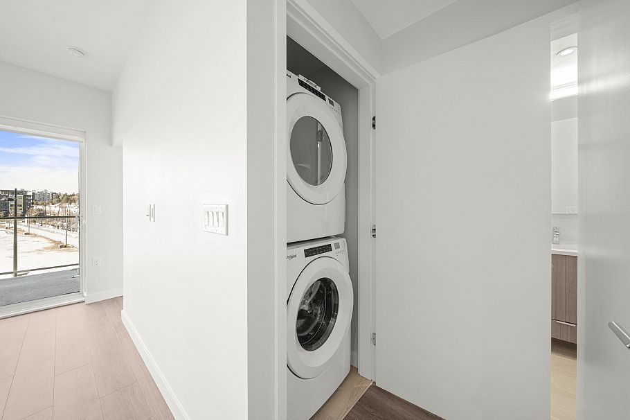 313 3430 E Kent Avenue South Avenue Vancouver, BC - 8