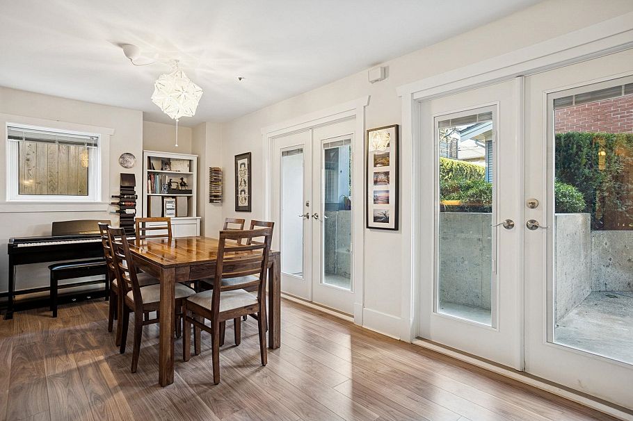 327 W 15th Avenue Vancouver, BC - 9