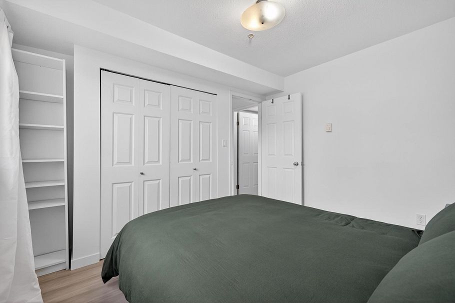 310 1099 E Broadway Vancouver, BC - 20