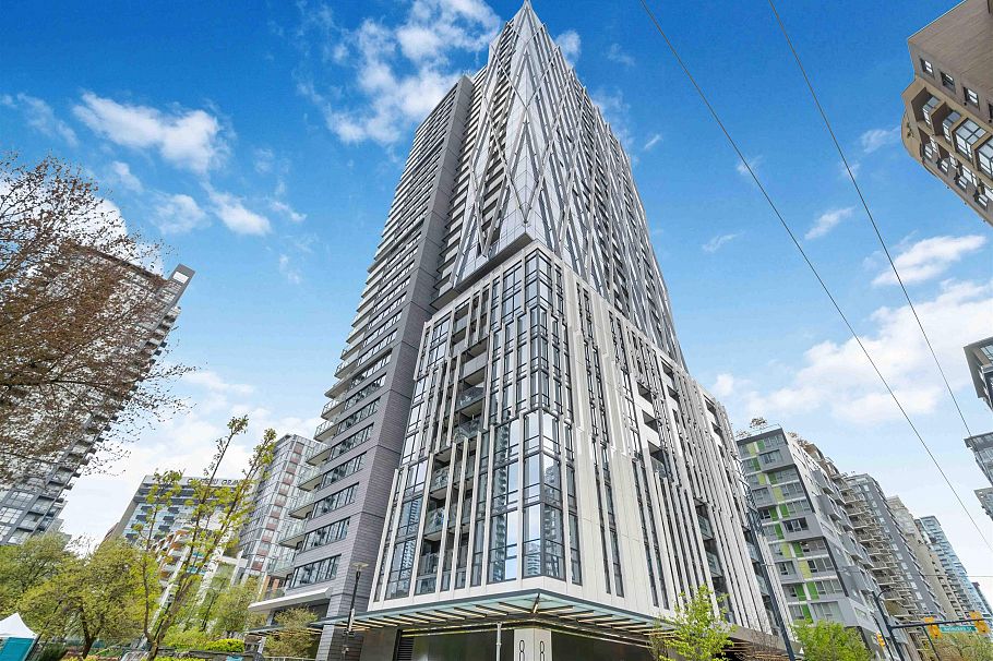 1305 1111 Richards Street Vancouver, BC - 2