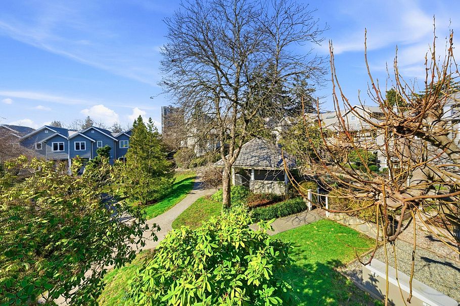 203 1538 Bowser Avenue North Vancouver, BC - 20