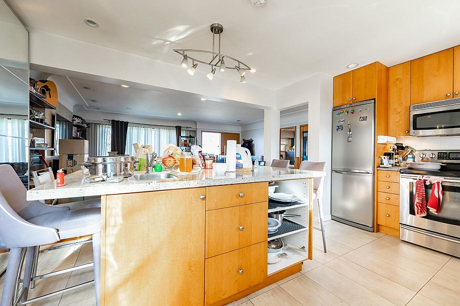 3654 E 25th Avenue Vancouver, BC - 6