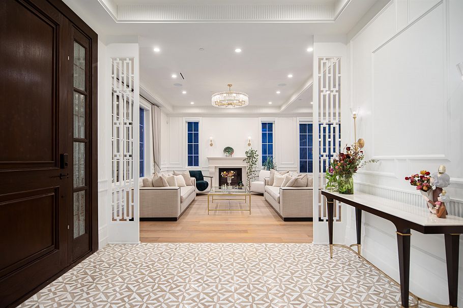 6005 Alma Street Vancouver, BC - 6