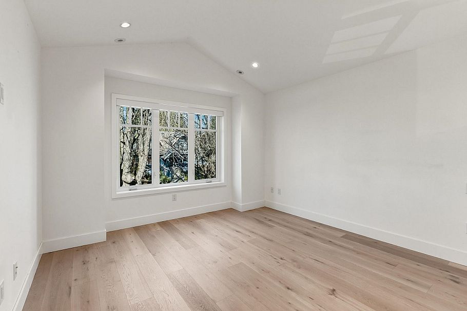 3530 W 43rd Avenue Vancouver, BC - 27