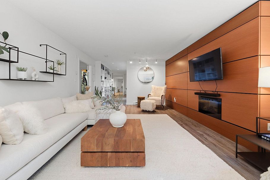 105 2832 Capilano Road North Vancouver, BC - 1