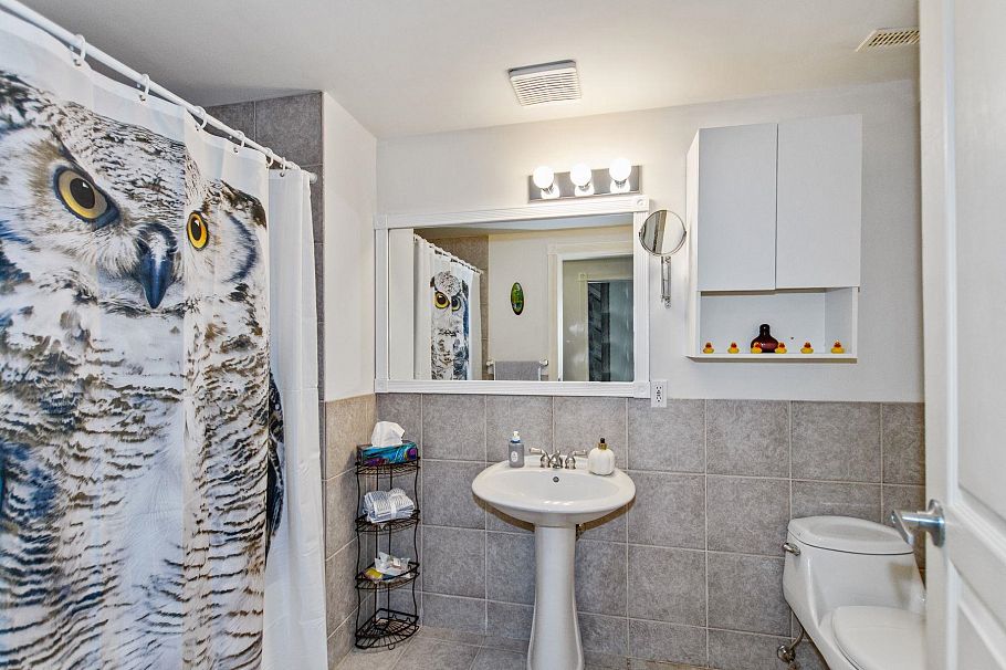 3866 Michener Way North Vancouver, BC - 23