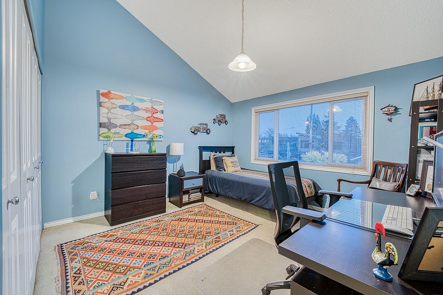 1428 W 37th Avenue Vancouver, BC - 25