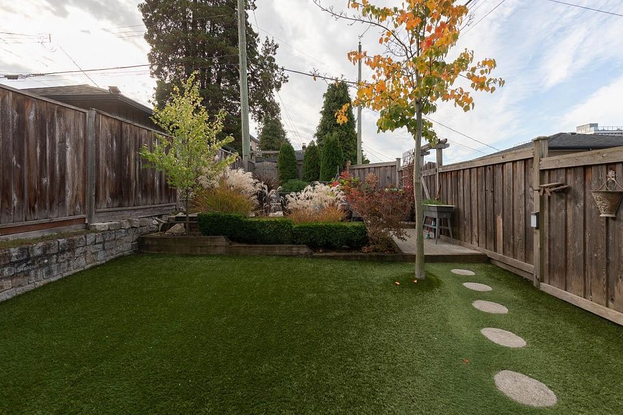 220 E 40th Avenue Vancouver, BC - 26