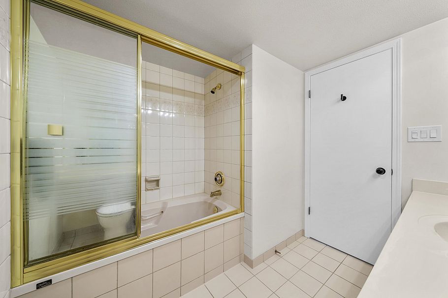 803 995 Roche Point Drive North Vancouver, BC - 27