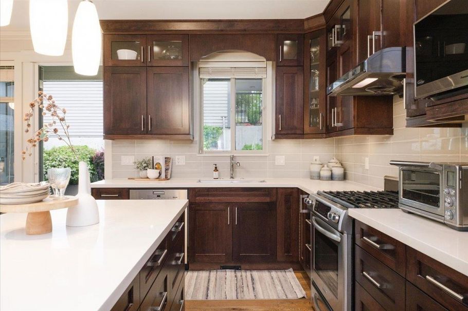 640 W 15th Street North Vancouver, BC - 9