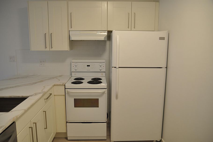 104 2255 Eton Street Vancouver, BC - 4