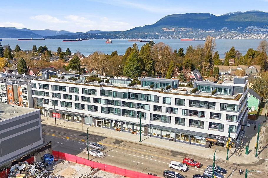 311 2803 W 4th Avenue Vancouver, BC - 27