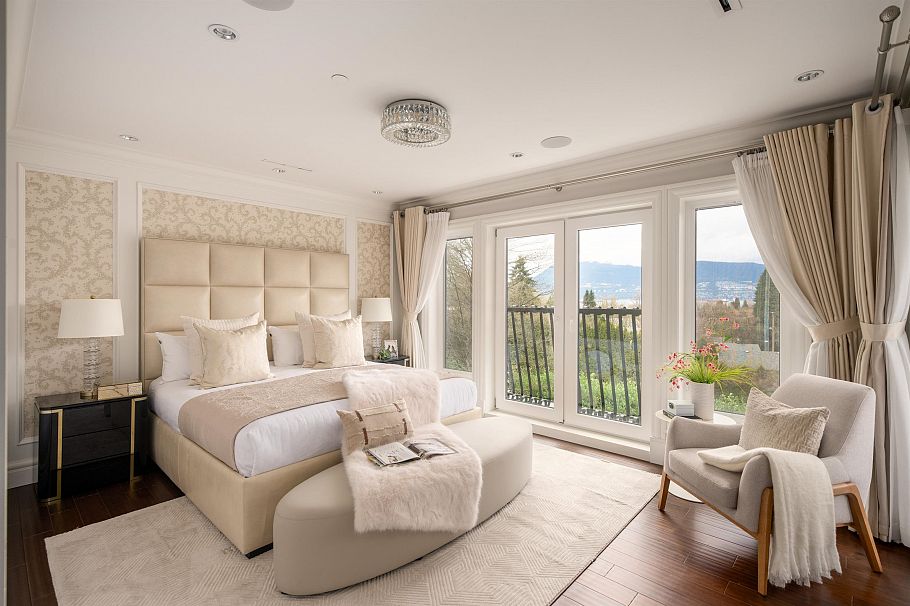 3955 W Broadway Vancouver, BC - 20