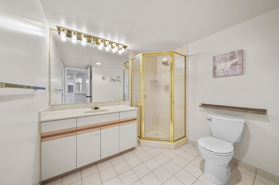 803 995 Roche Point Drive North Vancouver, BC - 29