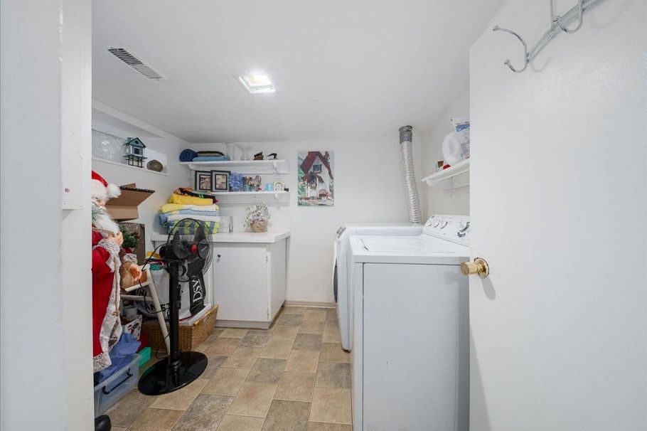 322 E 25th Street North Vancouver, BC - 19