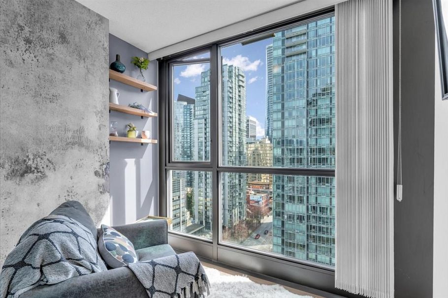 2011 1331 Alberni Street Vancouver, BC - 10