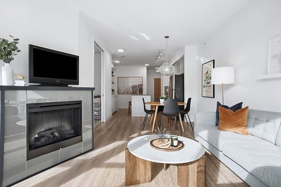 203 298 E 11th Avenue Vancouver, BC - 5