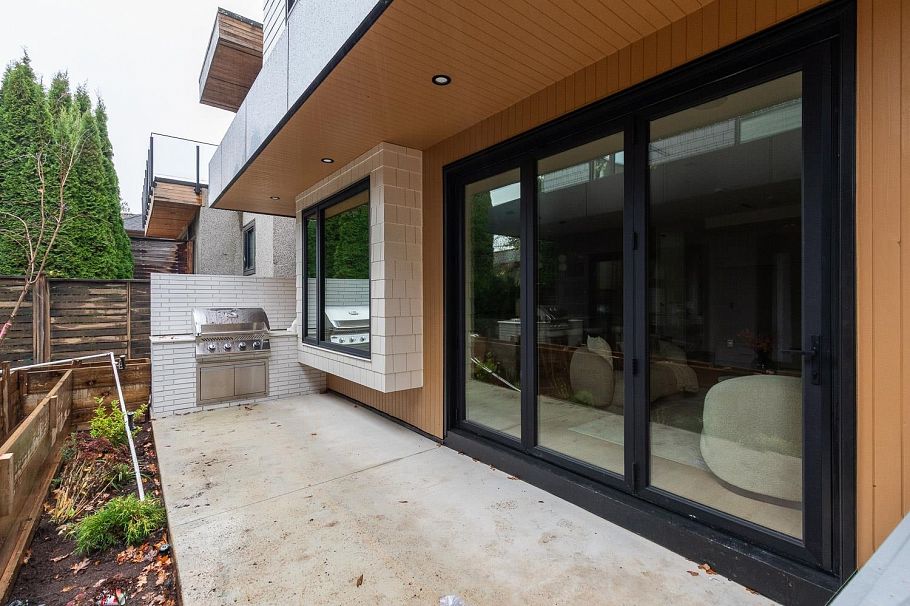 2 475 W 20th Avenue Vancouver, BC - 23