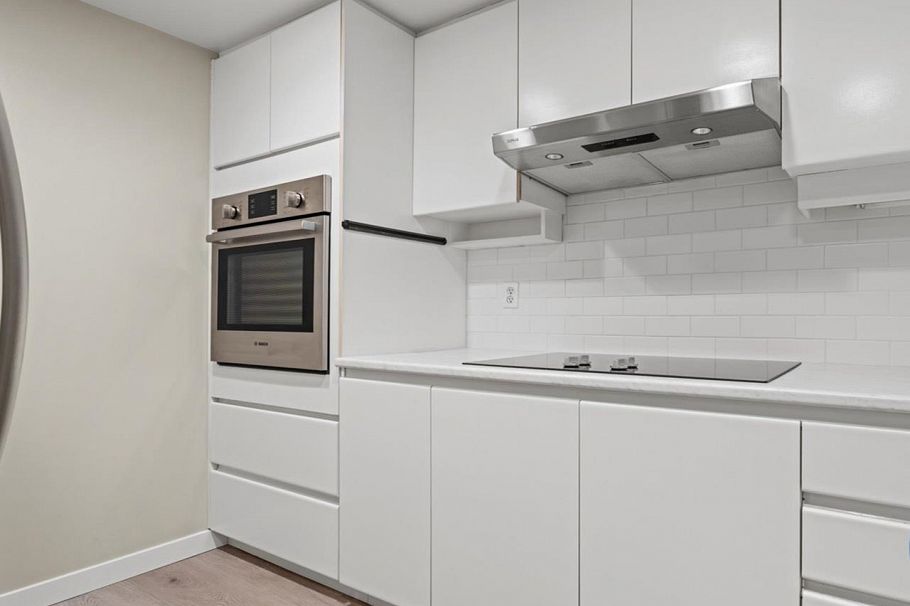 105 1502 Island Park Walk Vancouver, BC - 6