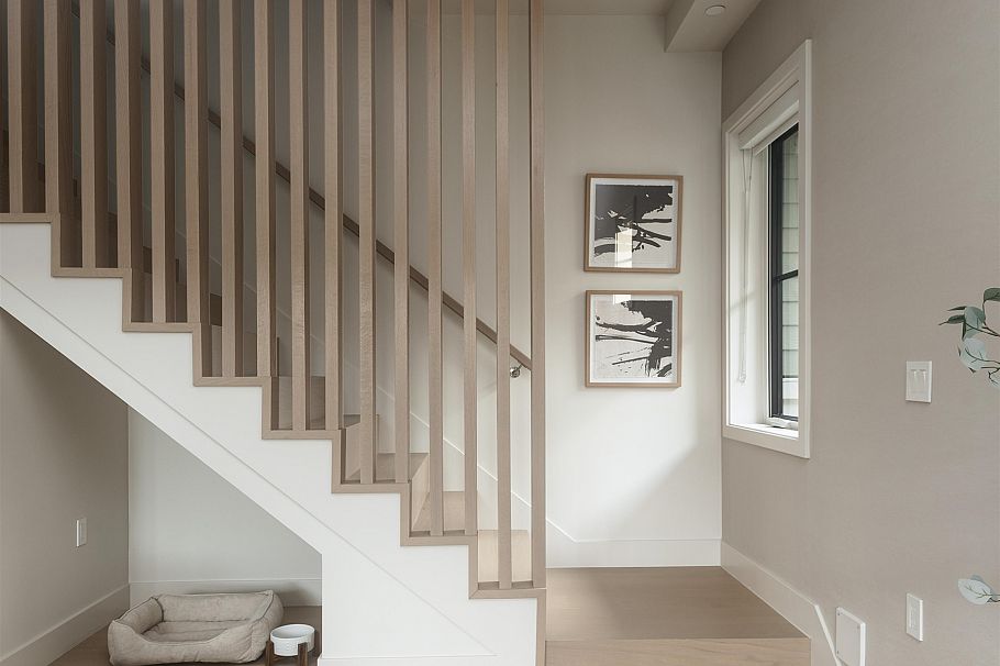 2136 E 10th Avenue Vancouver, BC - 10