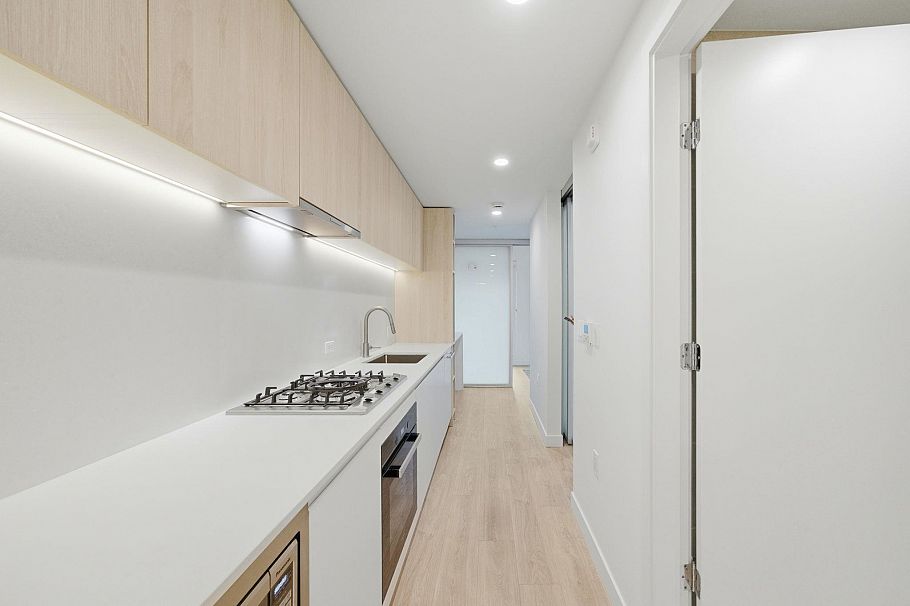 311 2803 W 4th Avenue Vancouver, BC - 8