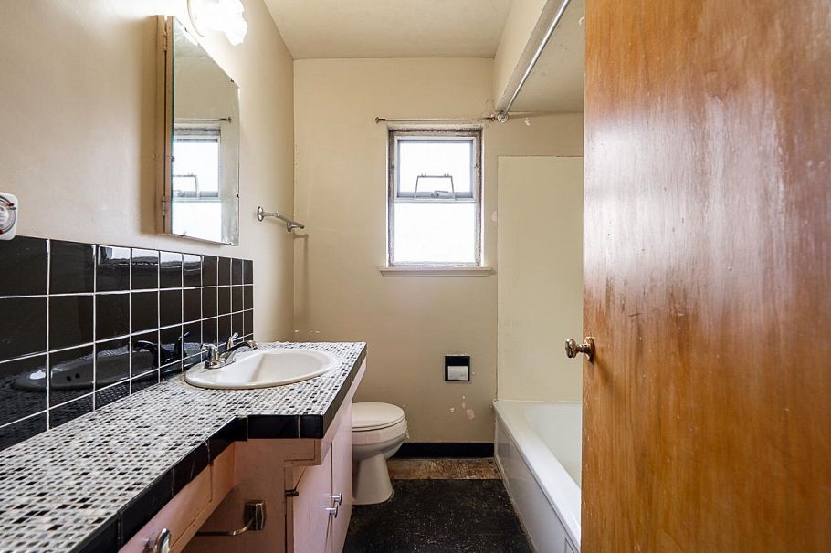 3484 E 25th Avenue Vancouver, BC - 18