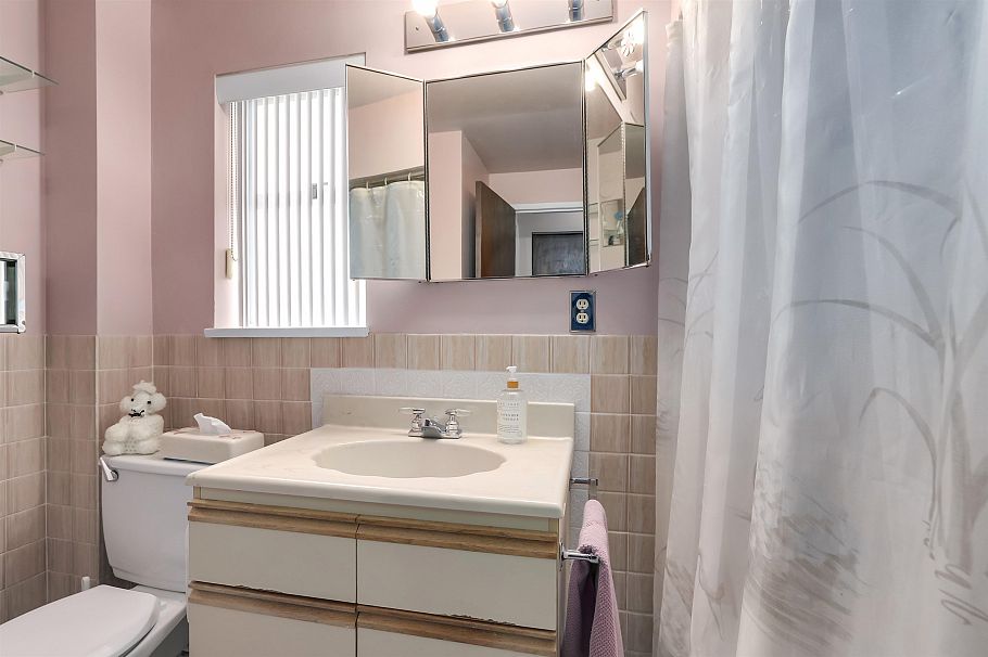 2636 Triumph Street Vancouver, BC - 14