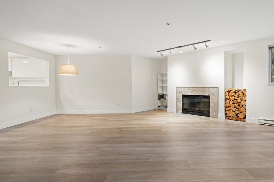 105 1502 Island Park Walk Vancouver, BC - 10