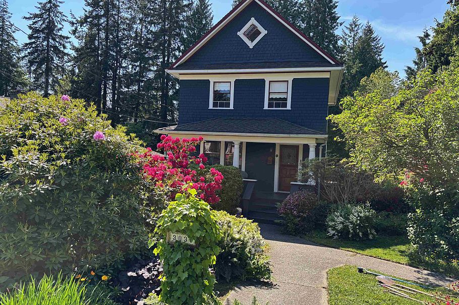 3039 St. Georges Avenue North Vancouver, BC - 29