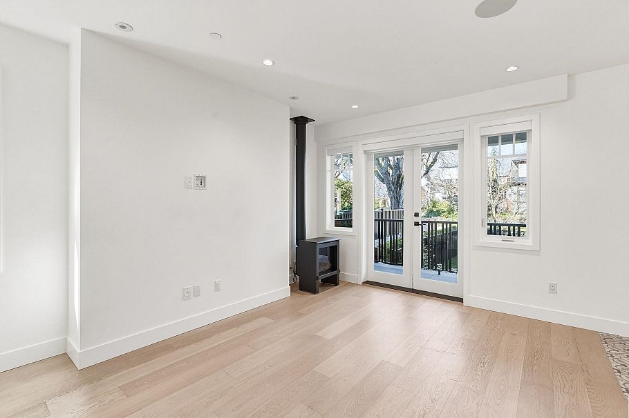 3530 W 43rd Avenue Vancouver, BC - 8