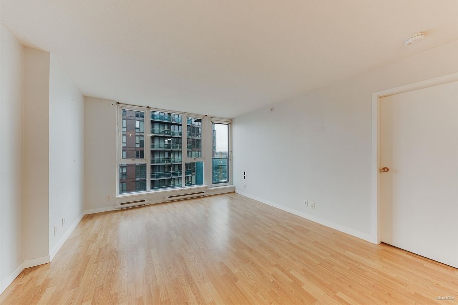 2111 788 Hamilton Street Vancouver, BC - 3