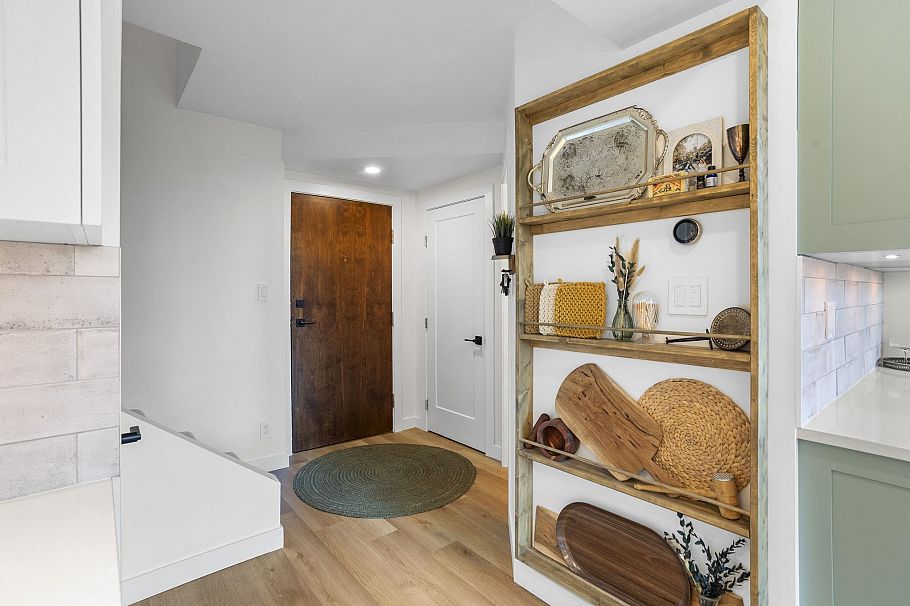 TH2 168 E Esplanade Avenue North Vancouver, BC - 16