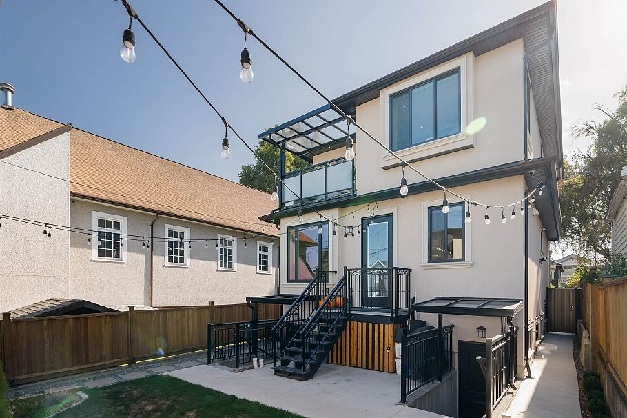 2783 E 27th Avenue Vancouver, BC - 33