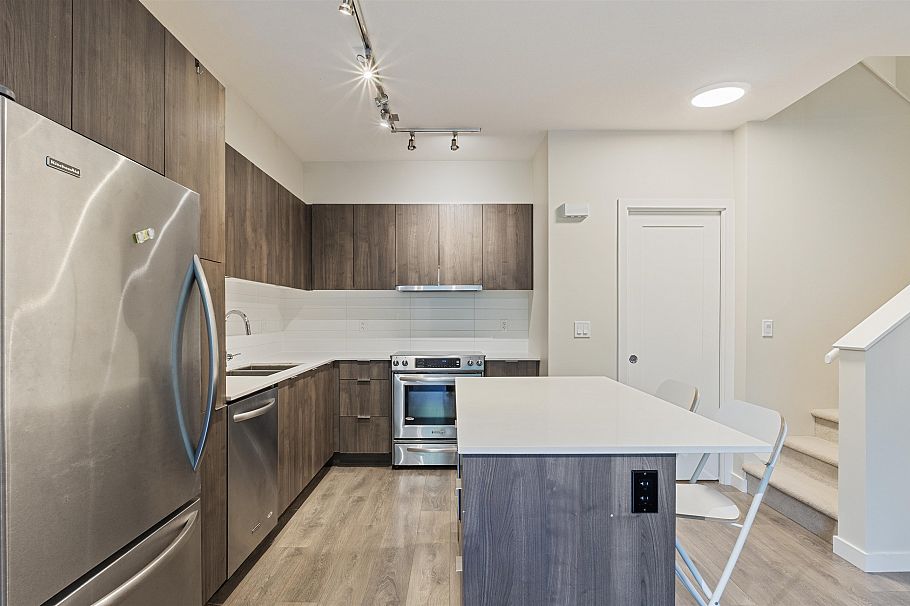 8 3728 Thurston Street Burnaby, BC - 4