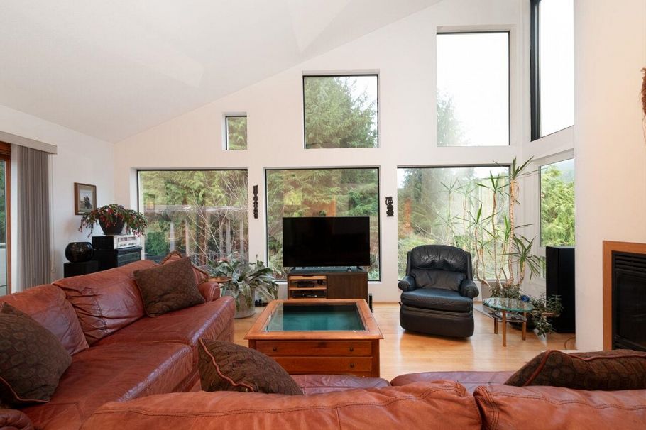 1605 Lockehaven Road North Vancouver, BC - 9