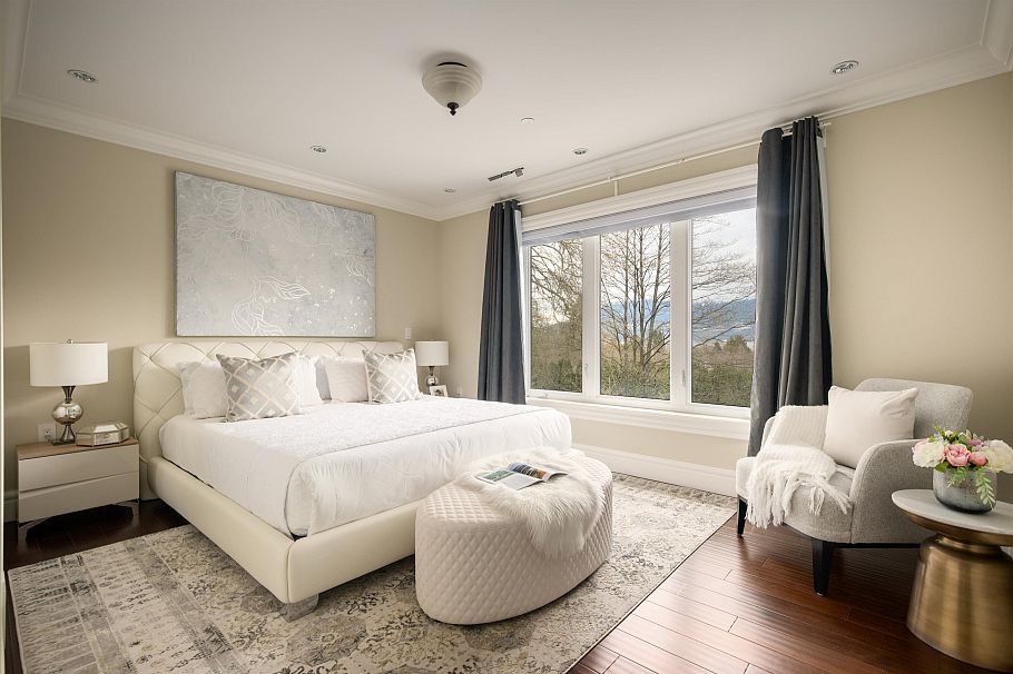 3955 W Broadway Vancouver, BC - 23