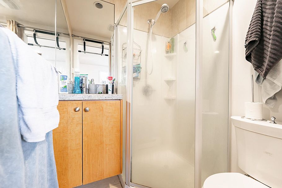 3654 E 25th Avenue Vancouver, BC - 21