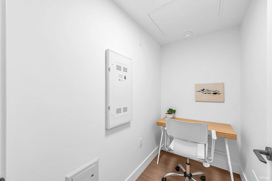 506 2235 E Broadway Vancouver, BC - 8