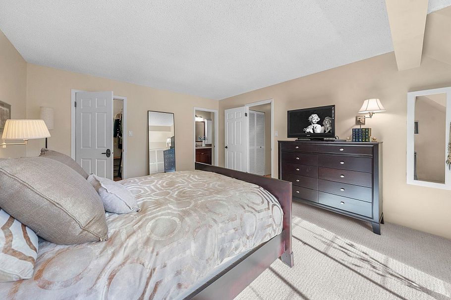 1168 Canyon Boulevard North Vancouver, BC - 25