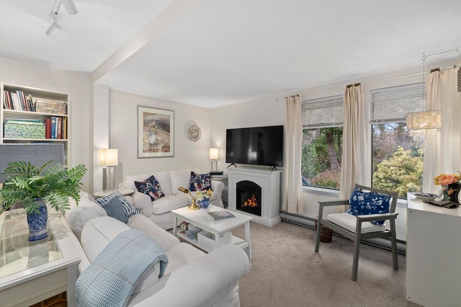 2730 Point Grey Road Vancouver, BC - 4