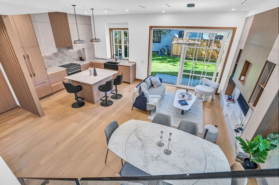 4029 W 33rd Avenue Vancouver, BC - 2