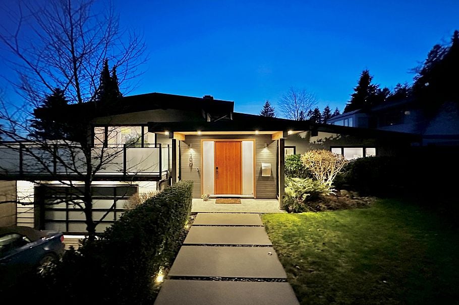 2907 Eddystone Crescent North Vancouver, BC - 37