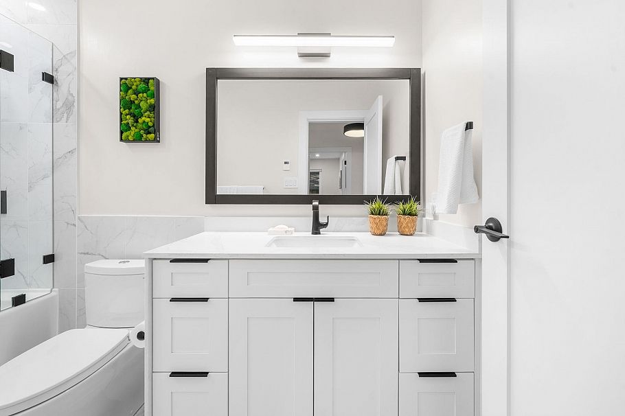 867 Frederick Road North Vancouver, BC - 23