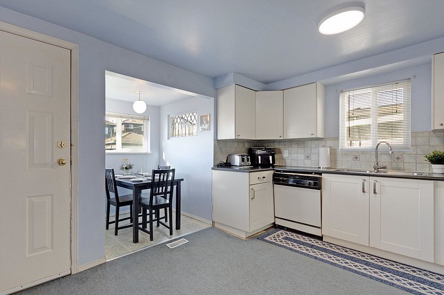 5871 Argyle Street Vancouver, BC - 8