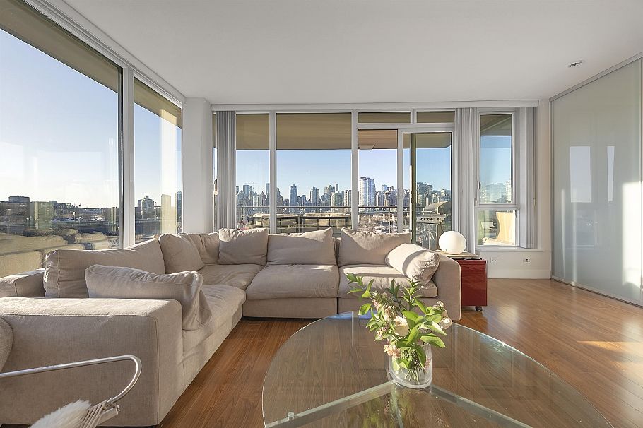 801 1833 Crowe Street Vancouver, BC - 3