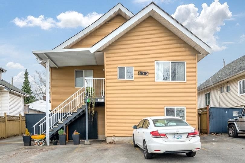 475 SE Marine Drive Vancouver, BC - 1