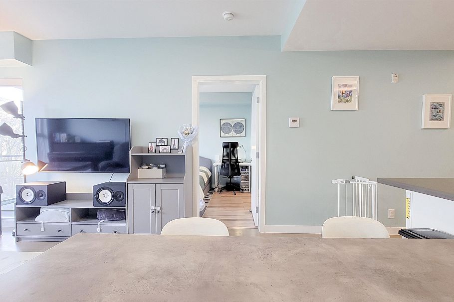 207 10177 River Drive Richmond, BC - 10