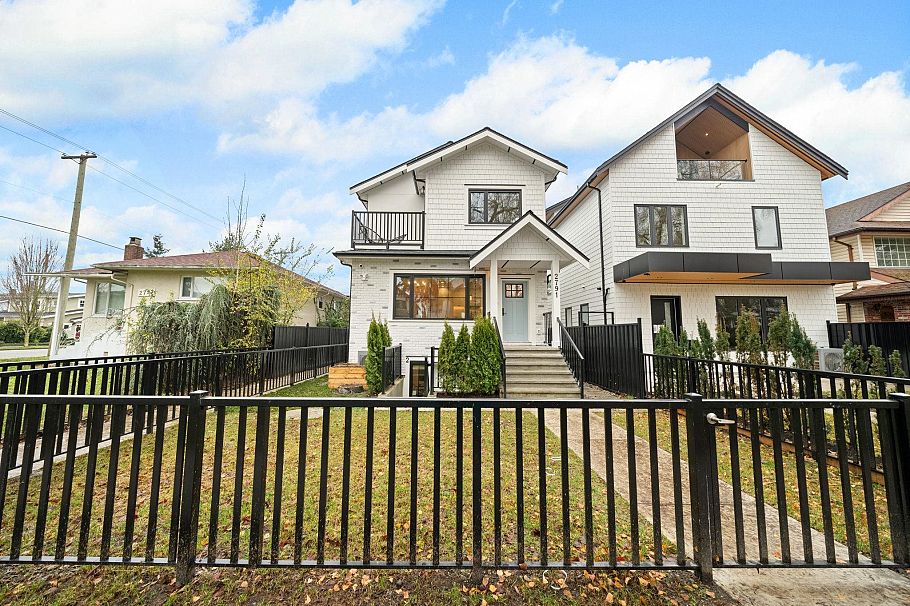 2791 W 21st Avenue Vancouver, BC - 2