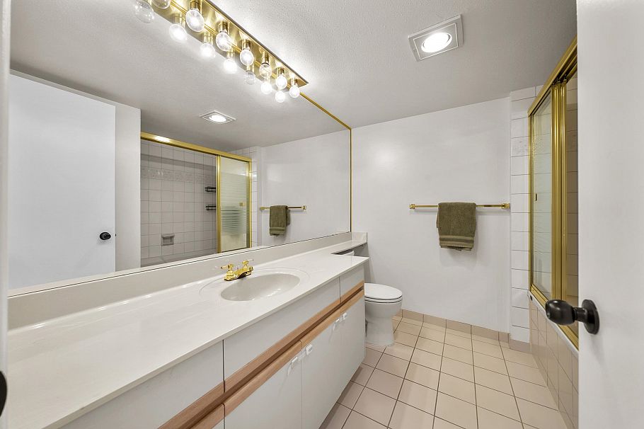 803 995 Roche Point Drive North Vancouver, BC - 26