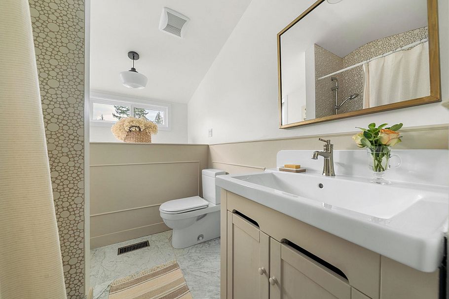 4777 Mapleridge Drive North Vancouver, BC - 27